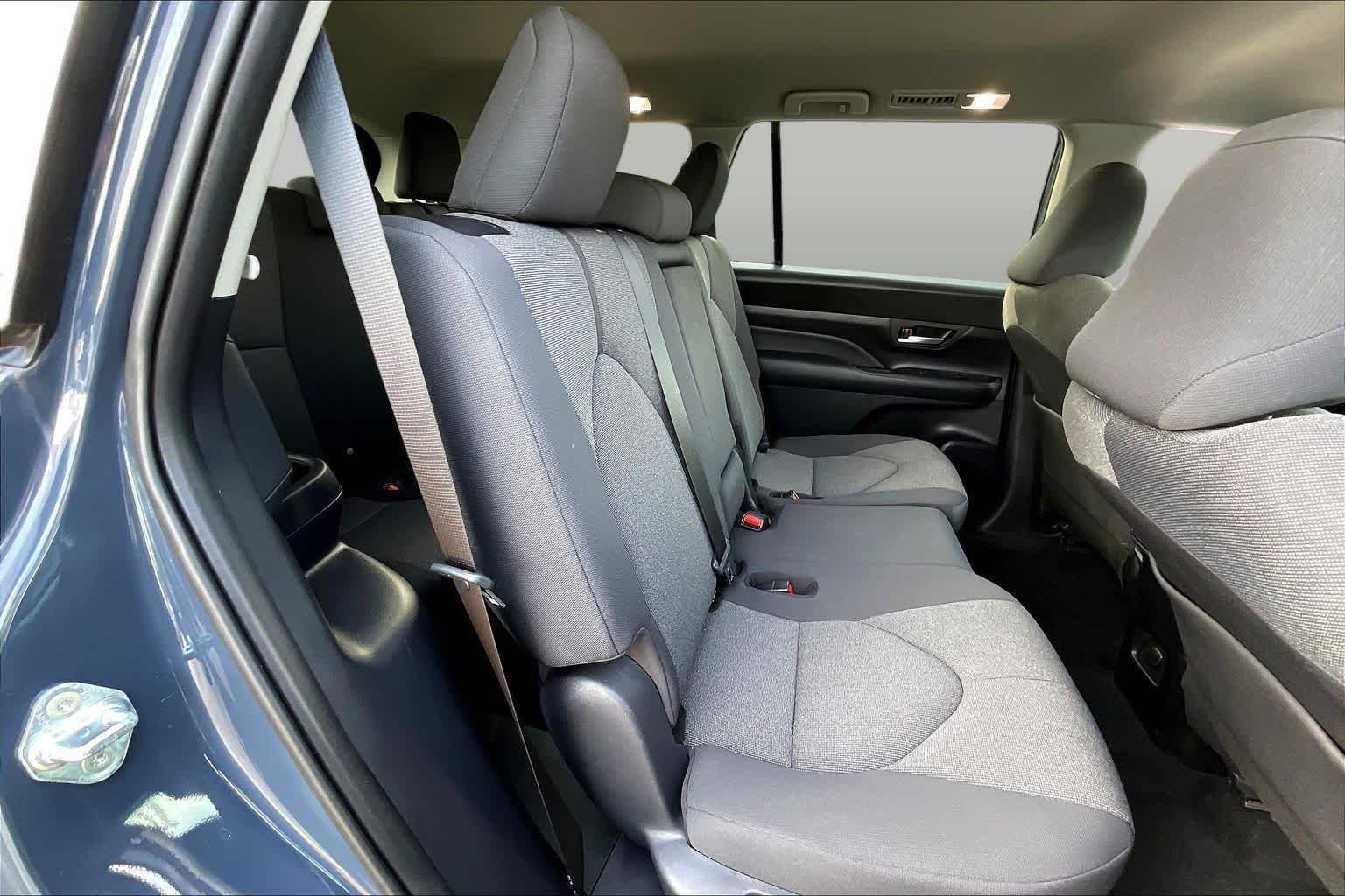 Used 2025 Storm Cloud Toyota Hybrid LE image 19
