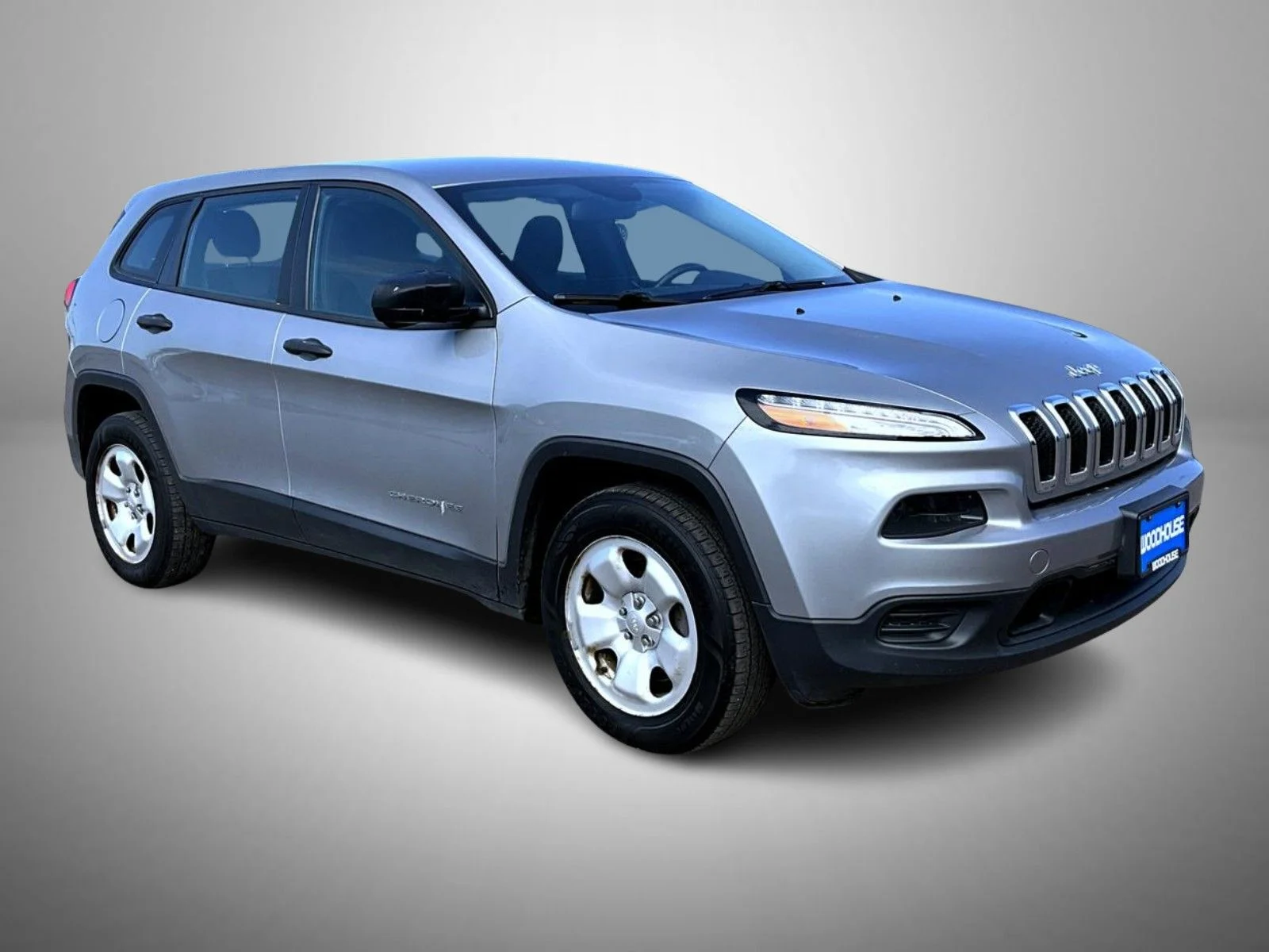 Used 2015 Silver Jeep Sport image 3