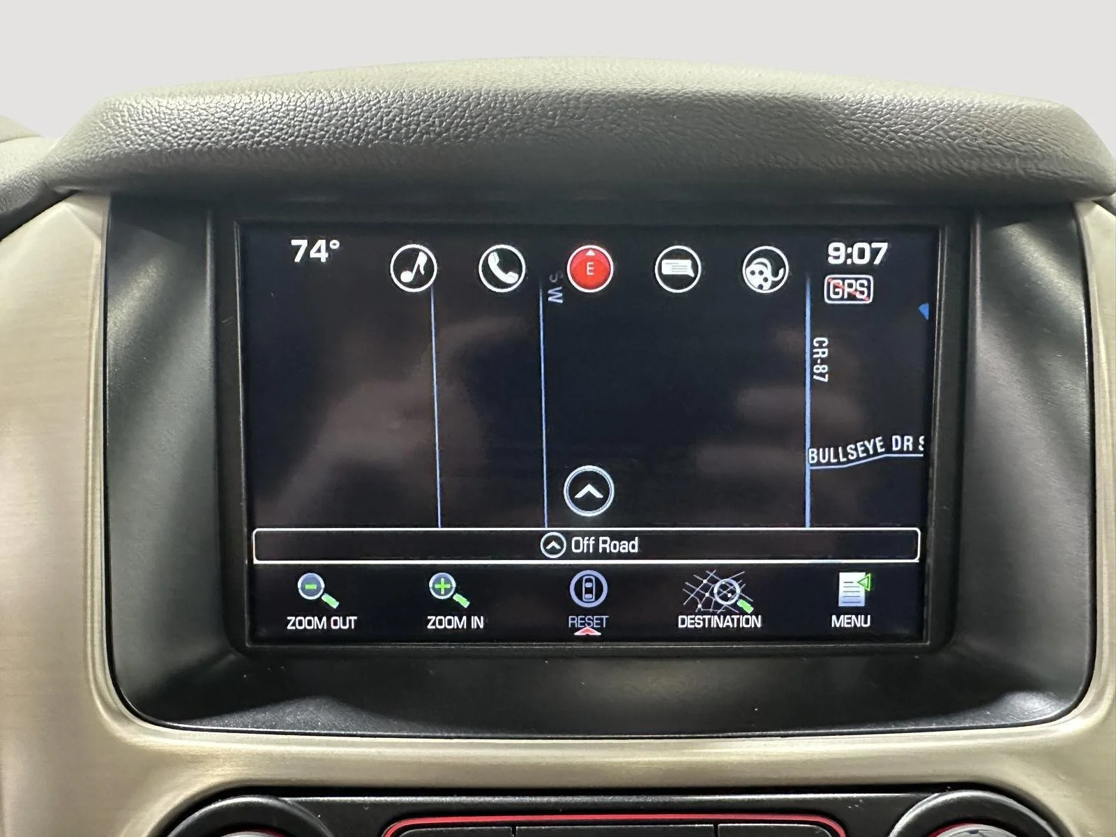 Used 2016 WHITE FROST TRICOAT GMC Denali image 13