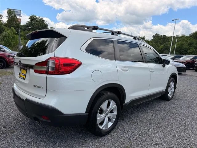 Used 2020 White Subaru Base image 16