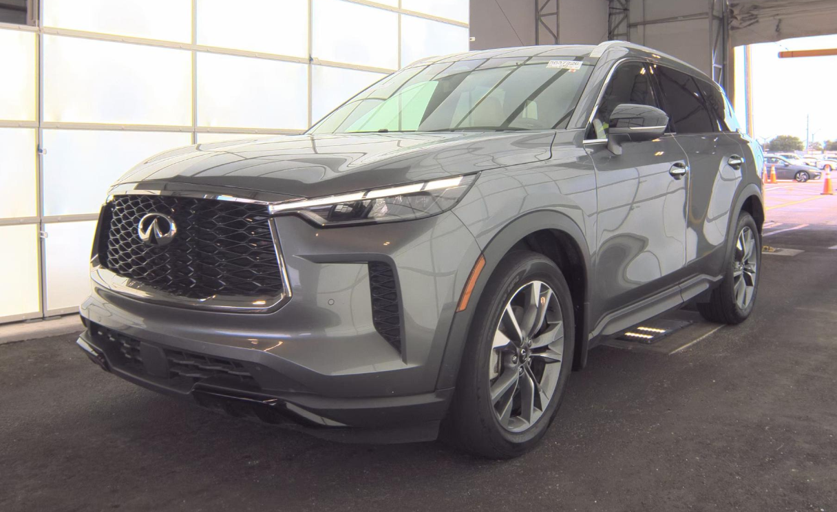 Certified Used 2023 Gray INFINITI LUXE image 2