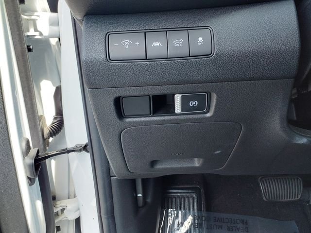 Used 2023 White Hyundai SEL image 18