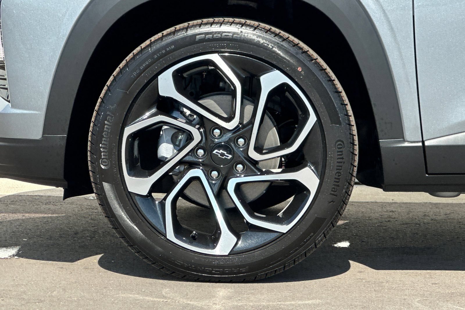 New 2026 Sterling Gray Metallic Chevrolet 2RS image 25