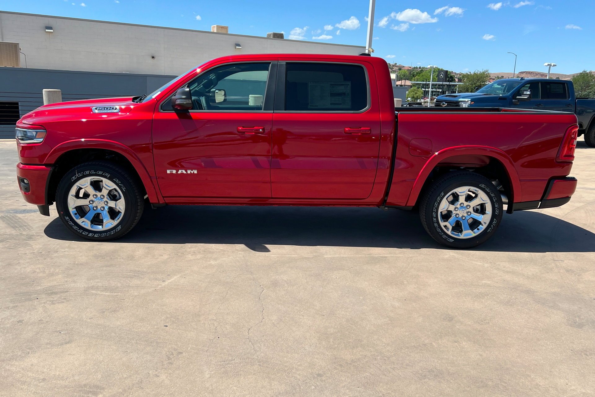 New 2026 Molten Red Pearl-Coat Exterior Paint RAM Big Horn image 2