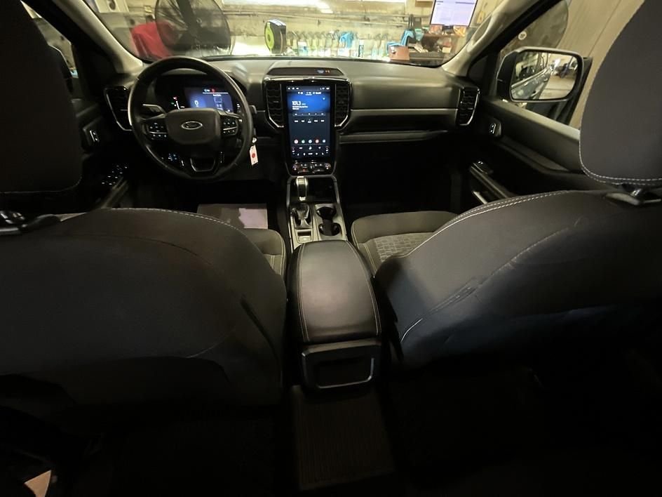 Used 2024 Gray Ford XLT image 4