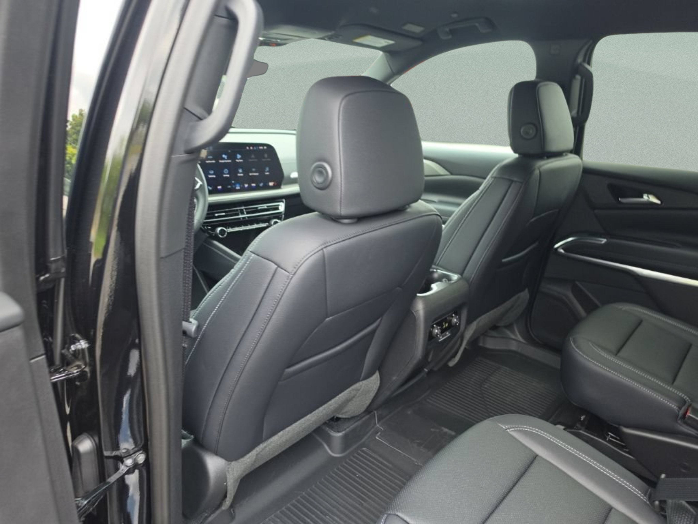 2026 Chevrolet Traverse LT - Photo 21