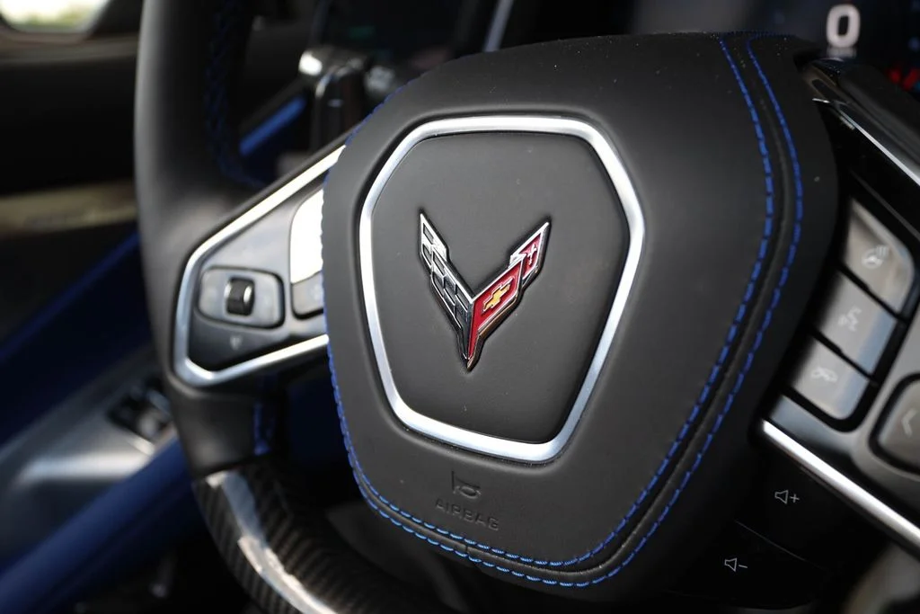 Used 2026 Arctic White Chevrolet Z06 image 30