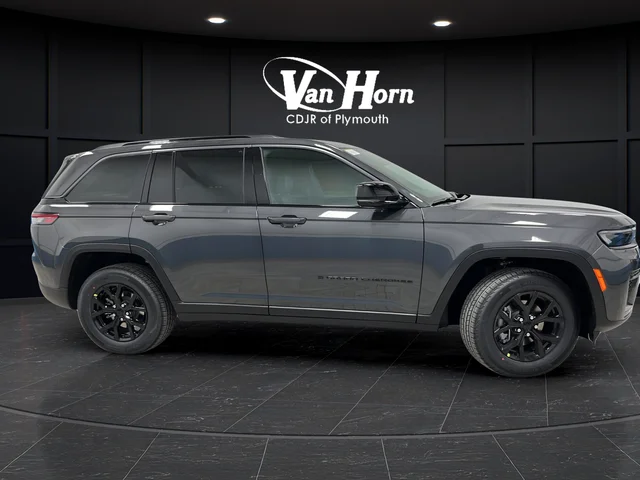 New 2026 Baltic Gray Metallic Clear-Coat Exterior Paint Jeep Altitude image 2