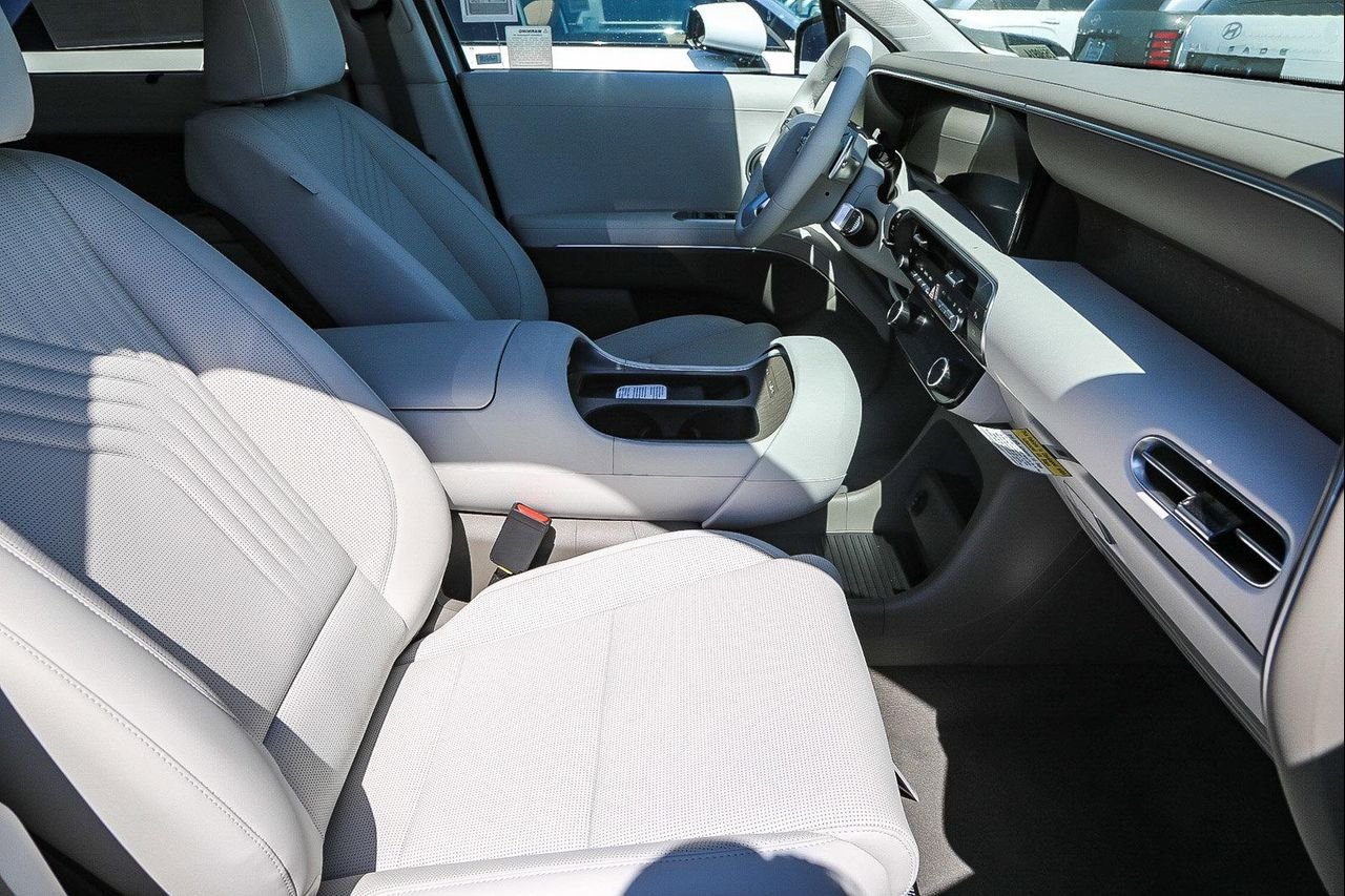 New 2026 Silver Hyundai SEL image 15