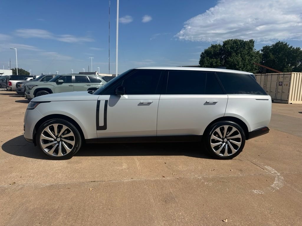 Used 2025 Silver Land Rover Autobiography image 2