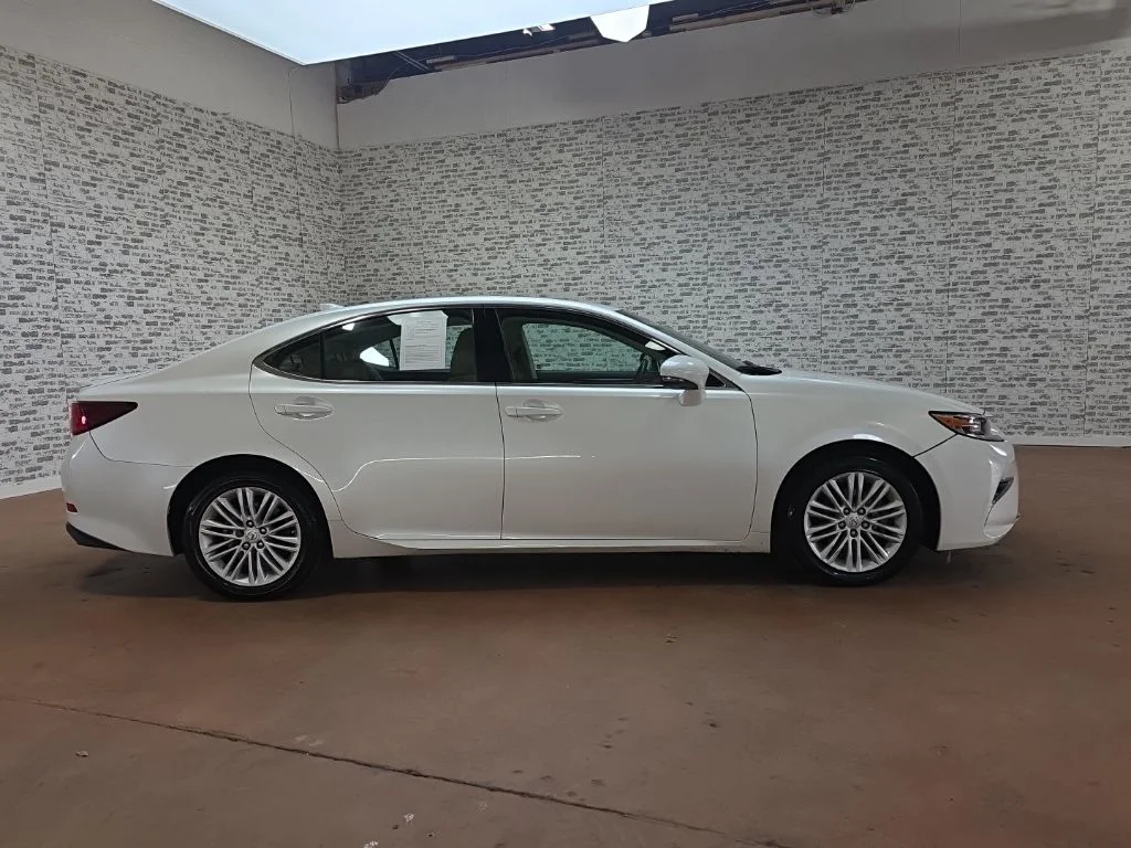Used 2018 White Lexus 350 image 6