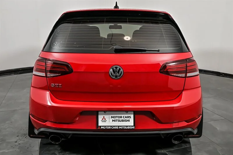 Used 2020 Tornado Red Volkswagen SE image 13