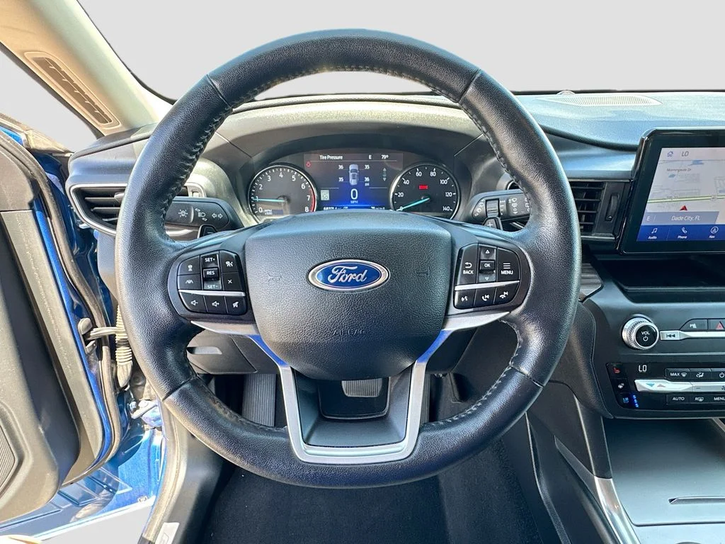Used 2020 Blue Ford Limited image 11