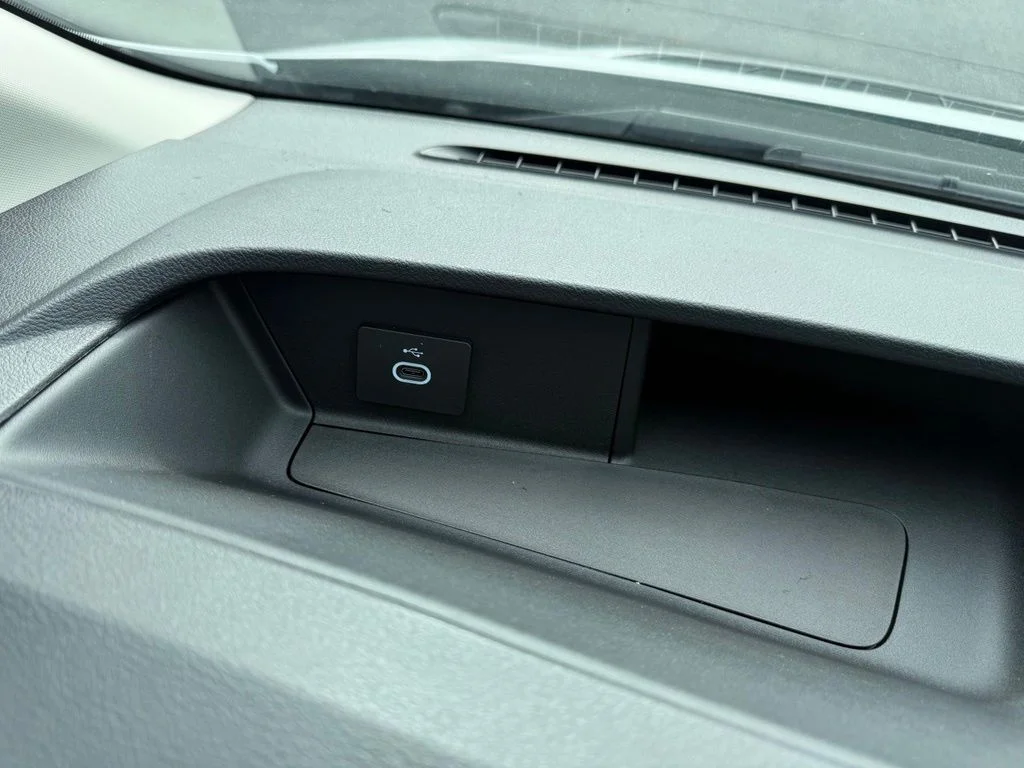 New 2026 Oxford White Ford Cargo Van image 22