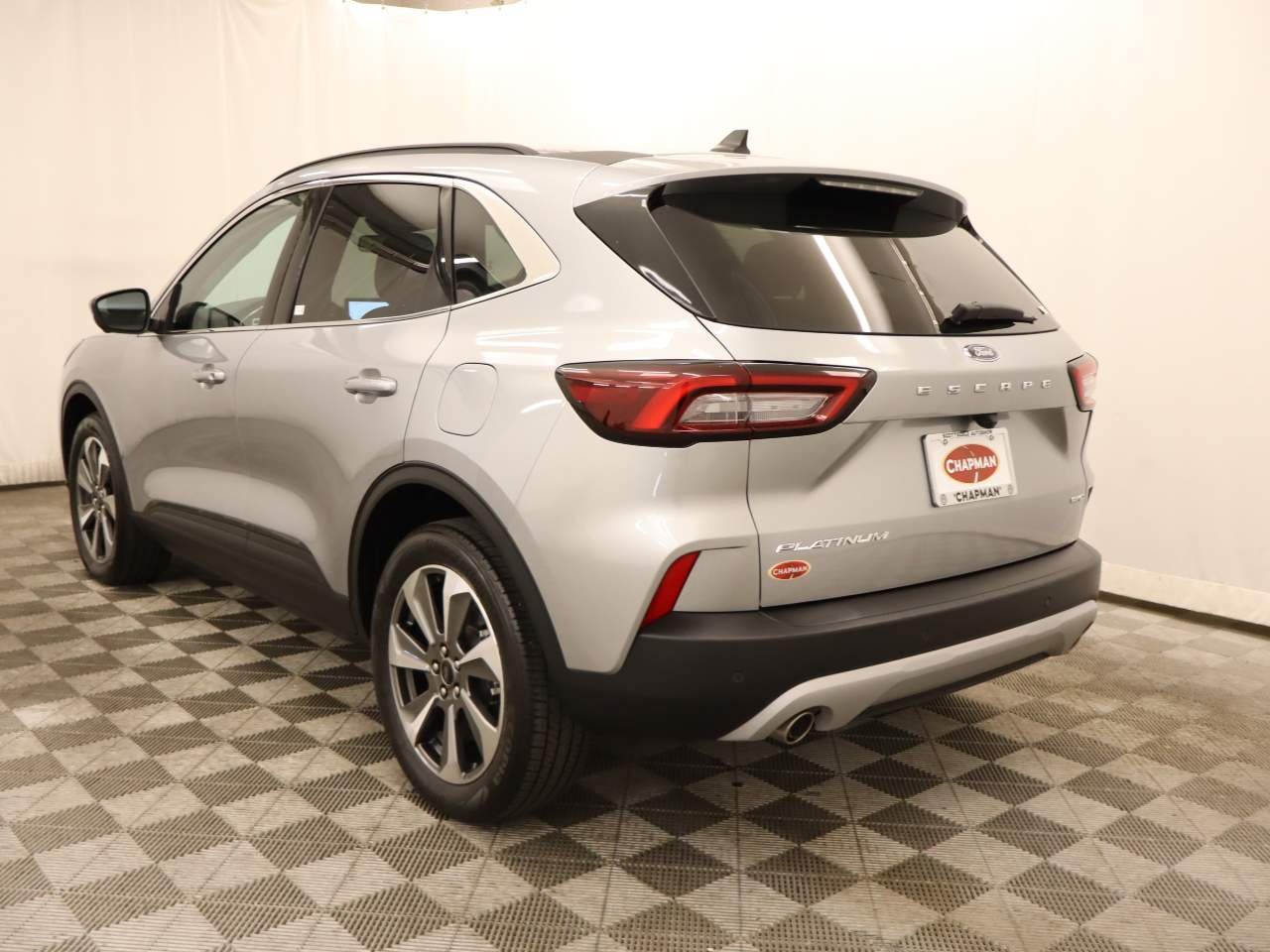 Used 2023 Iconic Silver Ford Platinum image 3