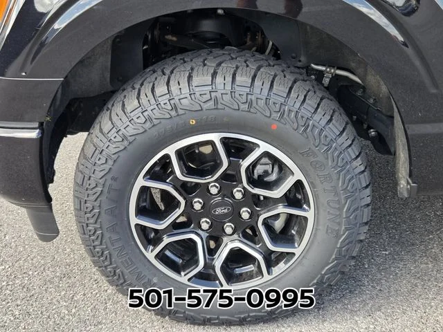 Used 2023 Black Ford XLT image 18