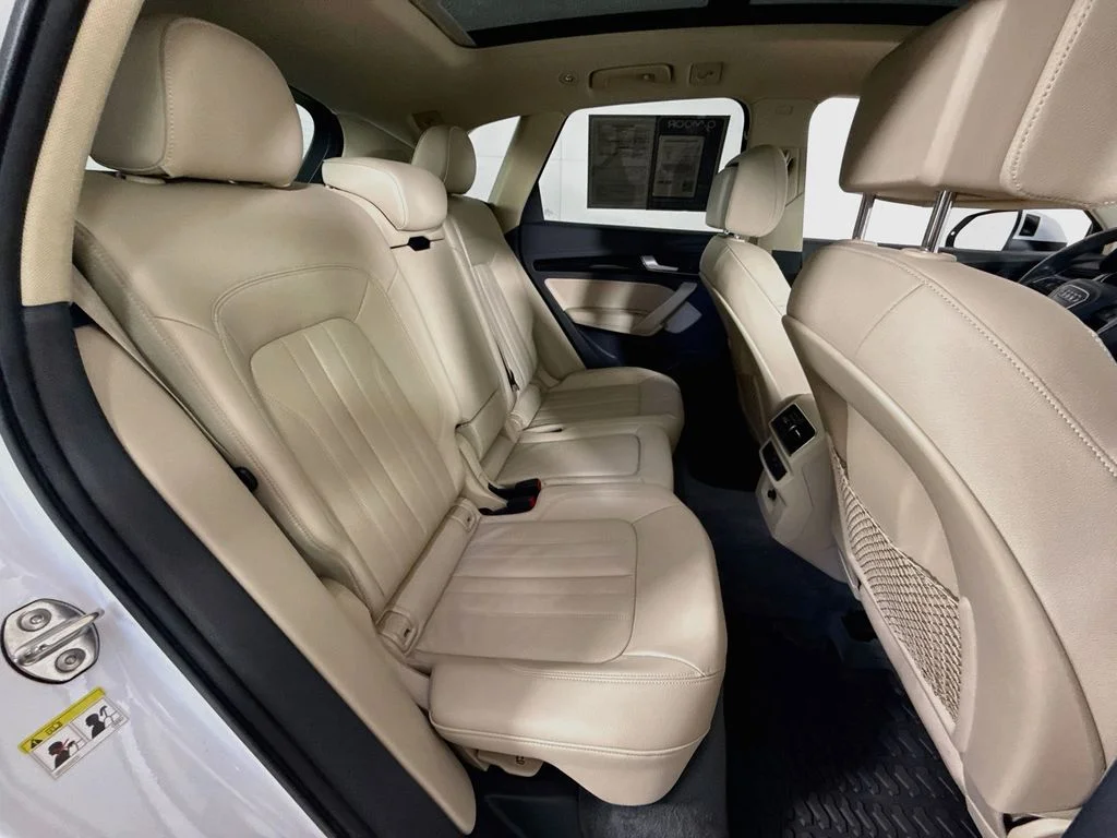 Used 2018 Ibis White Audi Premium Plus image 29