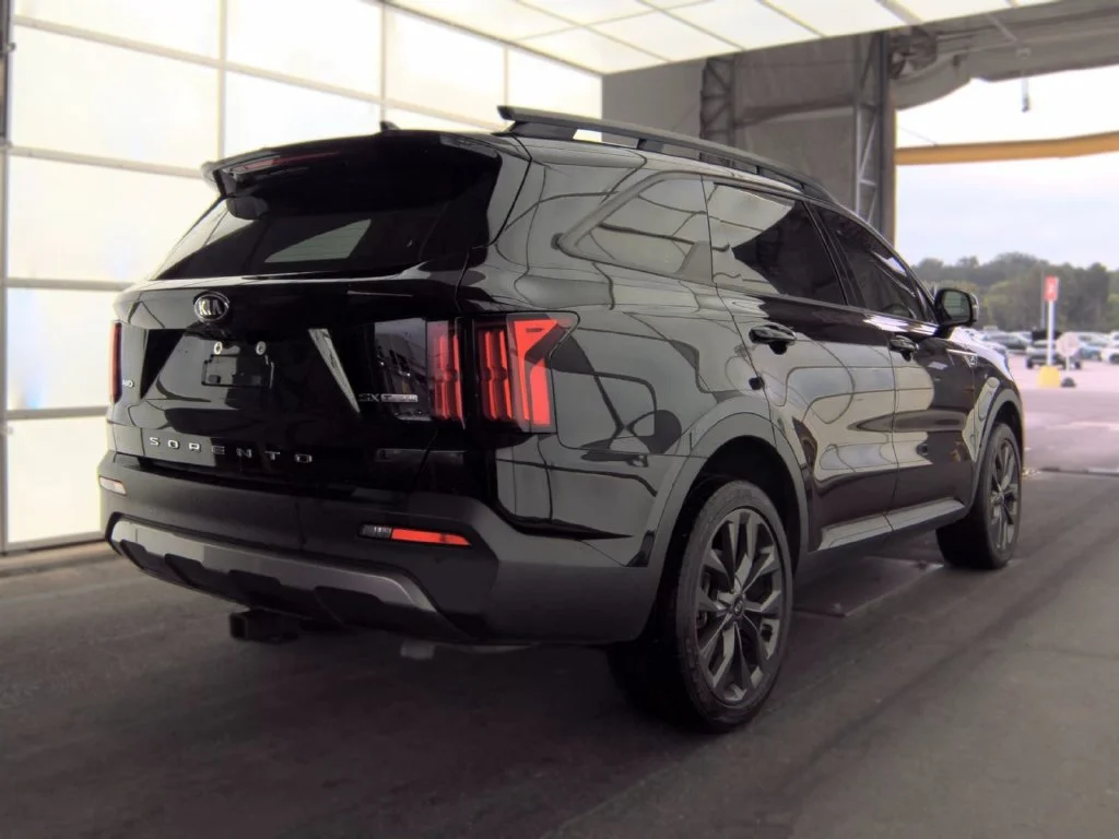 Used 2021 Black Kia SX Prestige X-Line image 4
