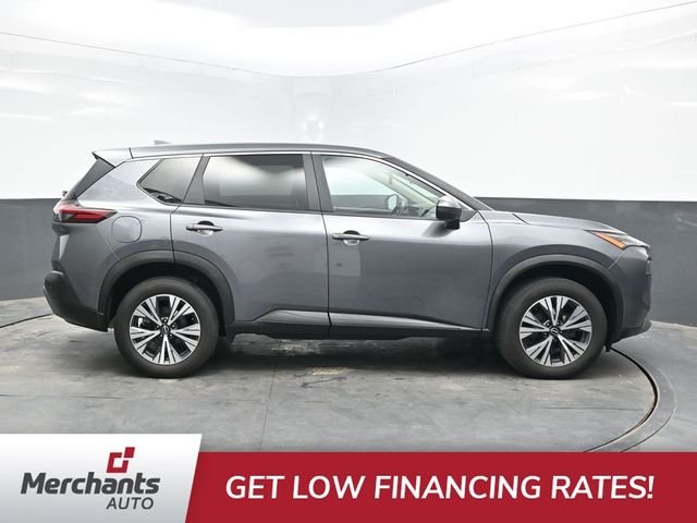 Used 2022 Gray Nissan SV image 9