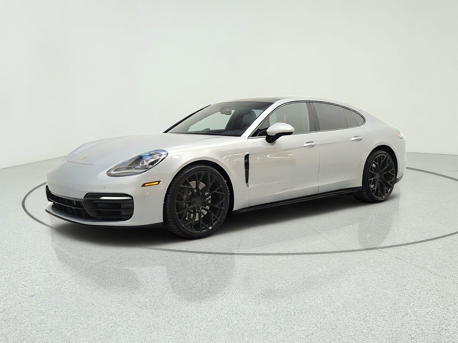 Used 2021 Dolomite Silver Metallic Porsche  image 1