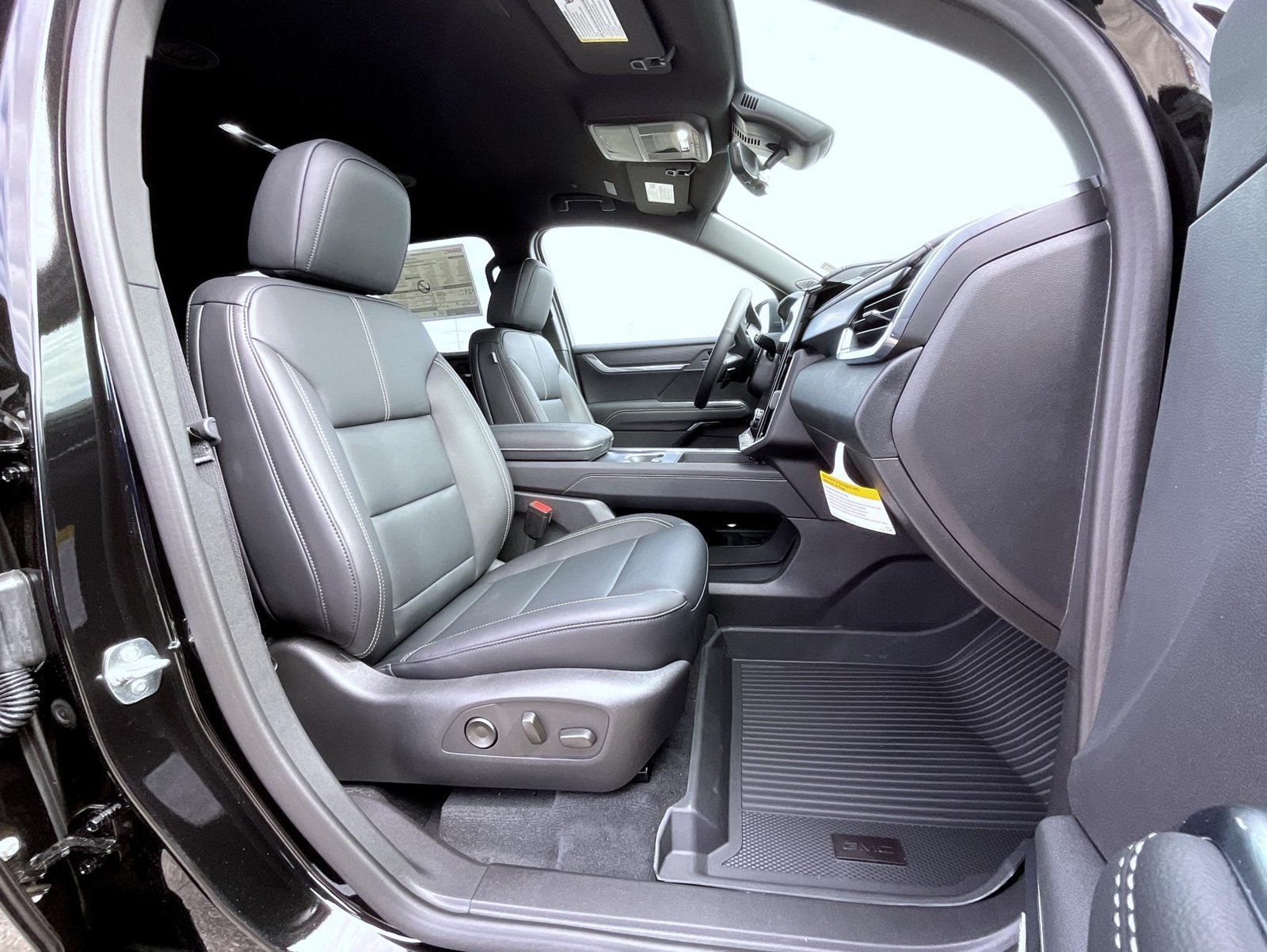 2026 GMC Acadia Elevation - Photo 15