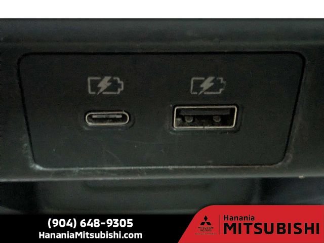Used 2023 Silver Mitsubishi SE Special Edition image 15
