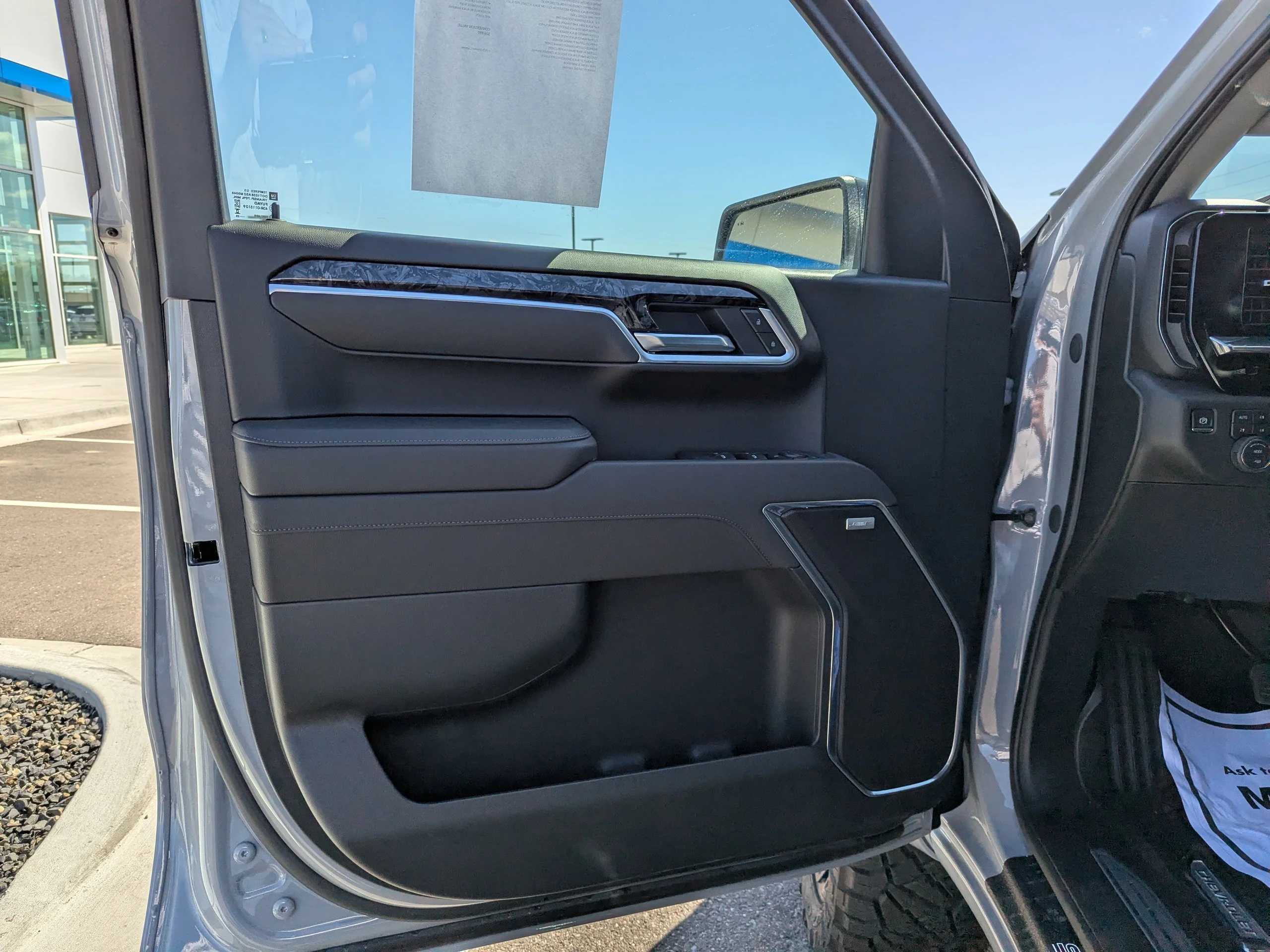 2025 Chevrolet Silverado 1500 RST - Photo 10