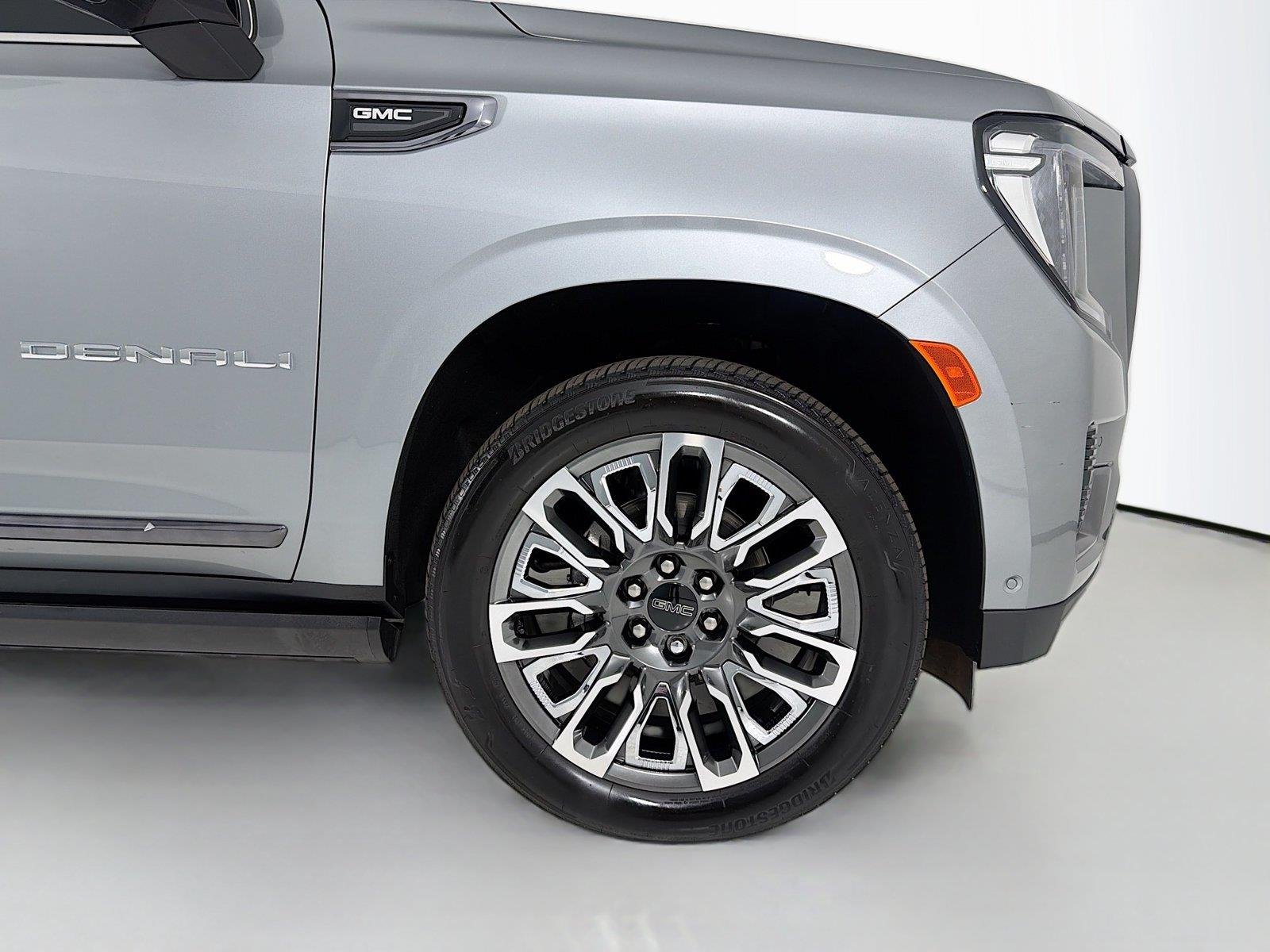 Used 2024 Sterling Metallic GMC Denali Ultimate image 33