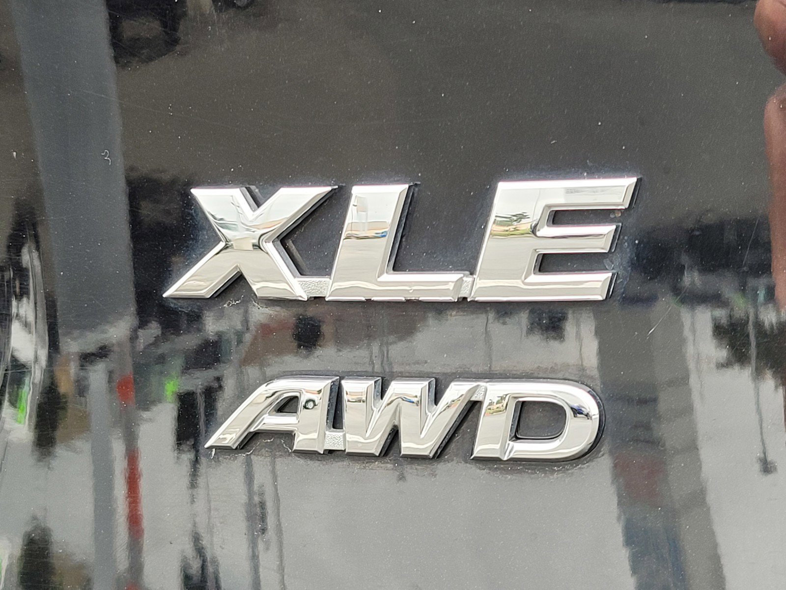 2024 Toyota RAV4 XLE - Photo 10