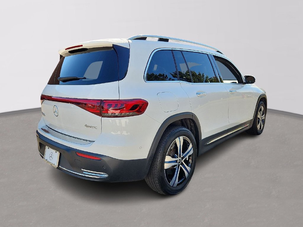 Used 2023  Mercedes-Benz 300 image 4