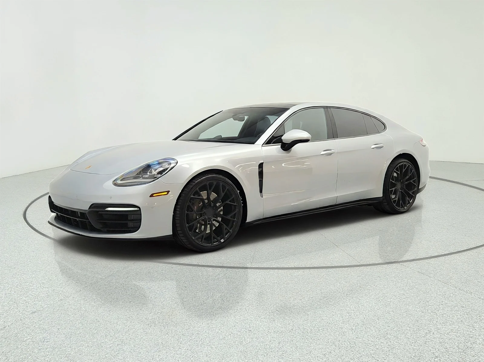 Used 2021 Dolomite Silver Metallic Porsche  image 1