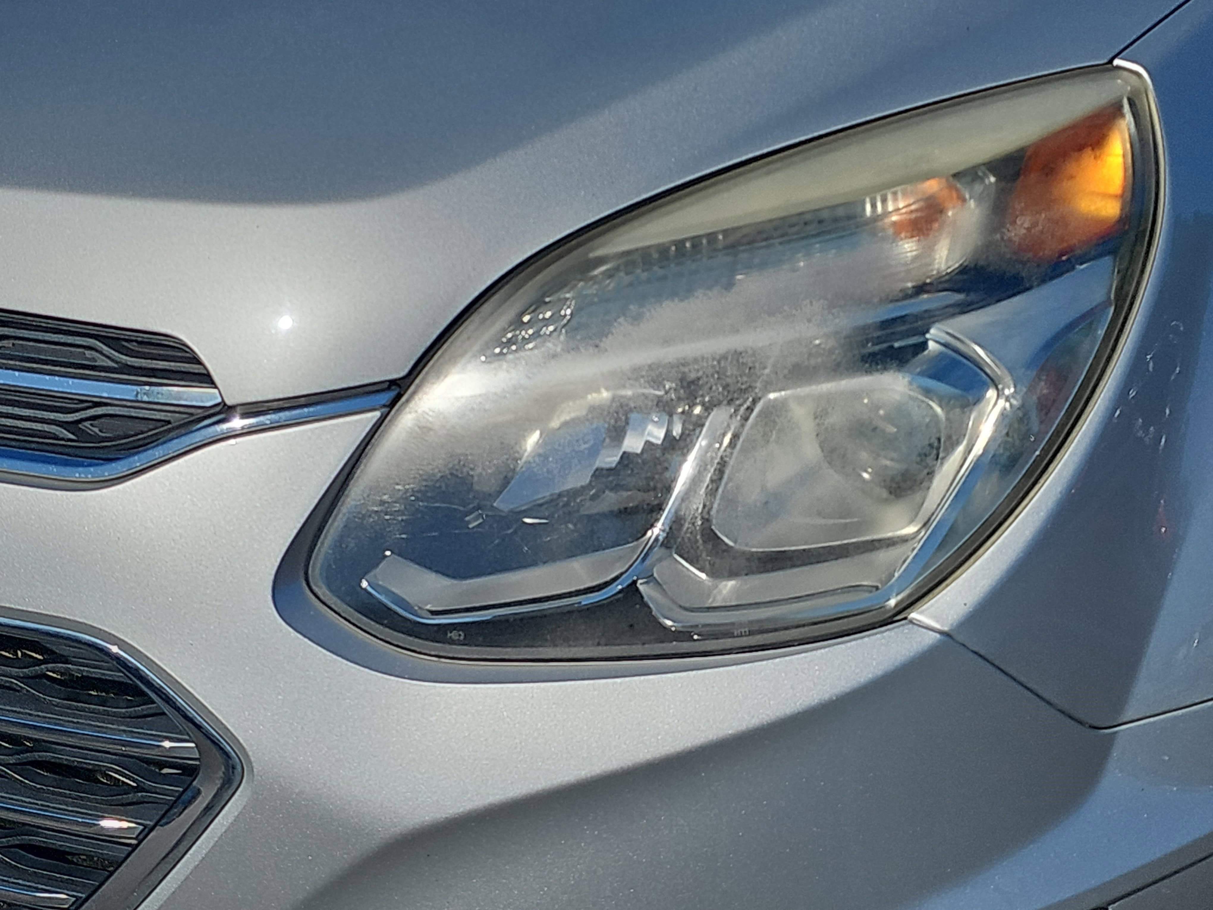 Used 2017 Silver Ice Metallic Chevrolet Premier image 26