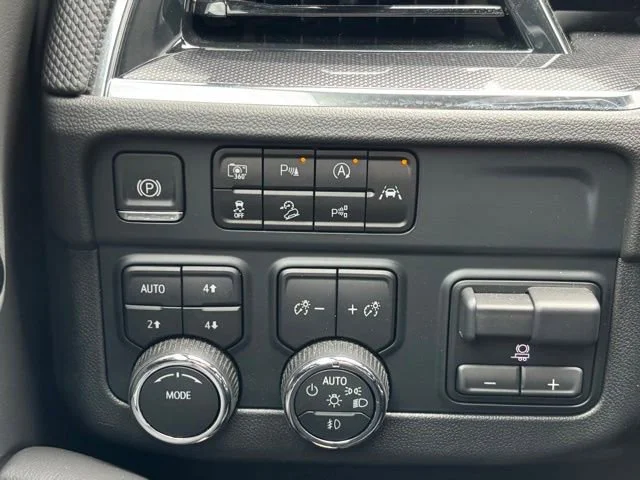 Used 2025 Black Chevrolet RST image 32