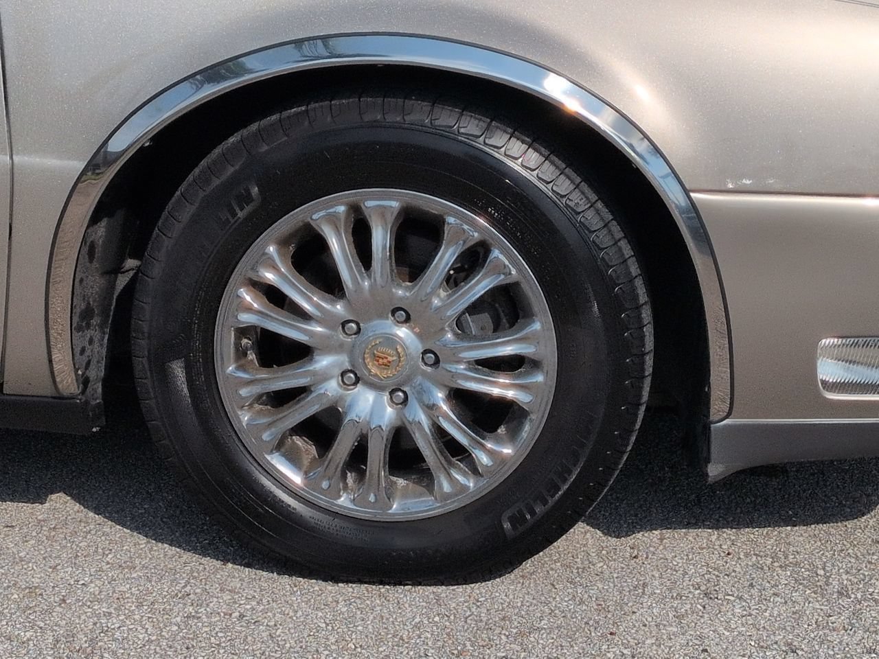 Used 2004 Cashmere Cadillac 4DR SDN image 10
