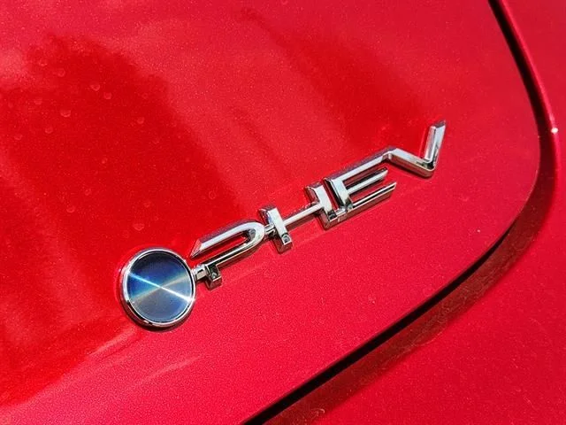 New 2026 Supersonic Red <sup>1</sup> Toyota  XSE Premium image 8