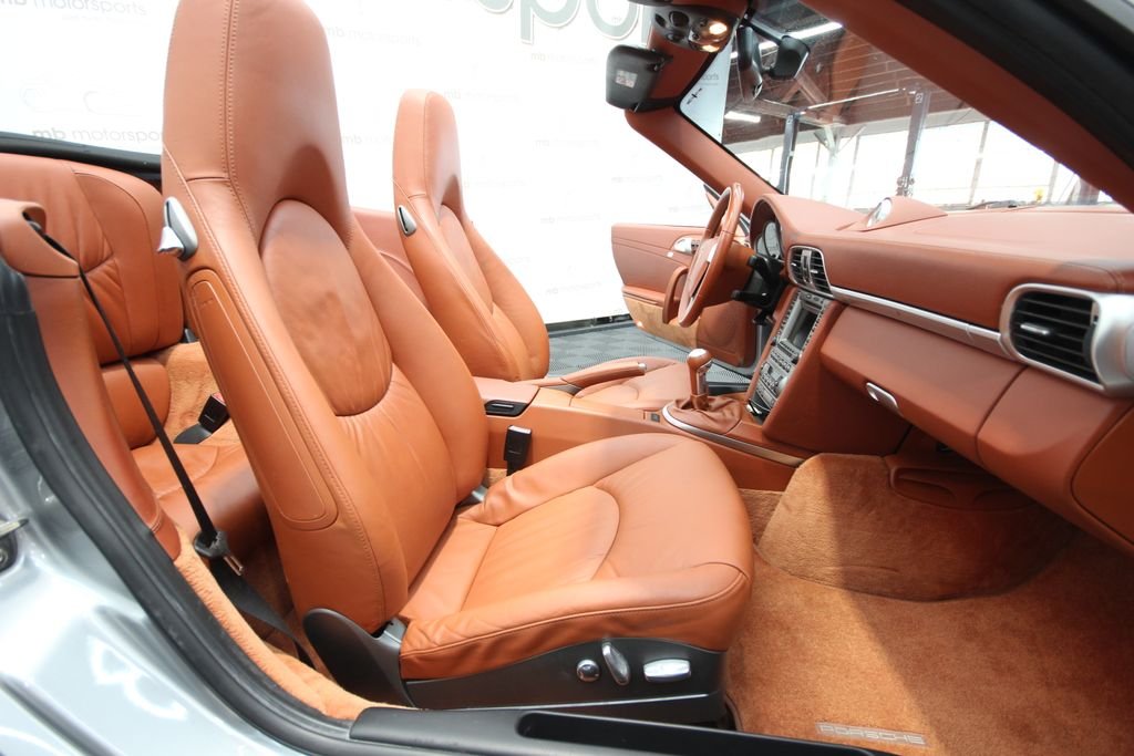 Used 2006 Silver Porsche Carrera S image 28