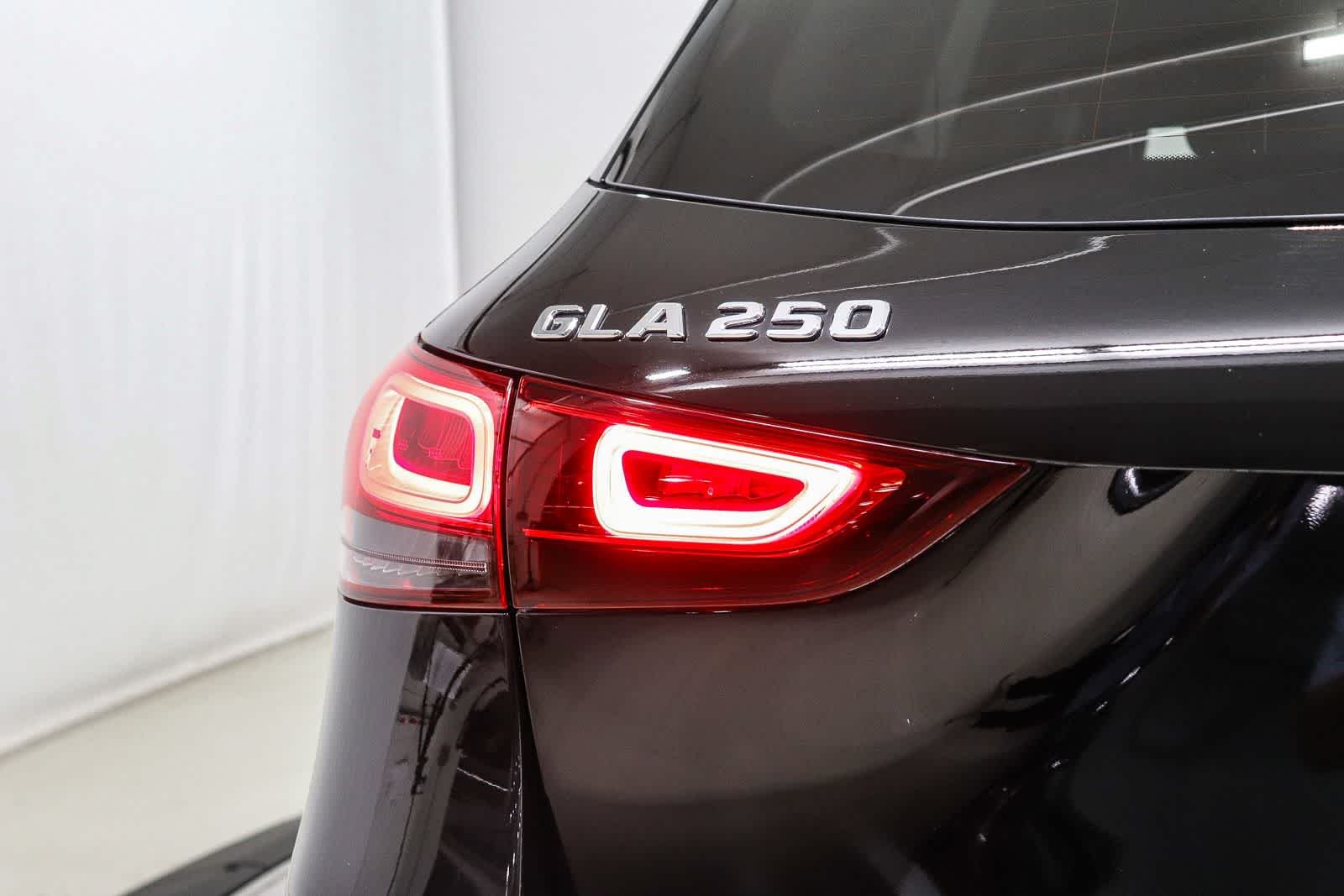 Used 2023 Night Black Mercedes-Benz GLA 250 image 11