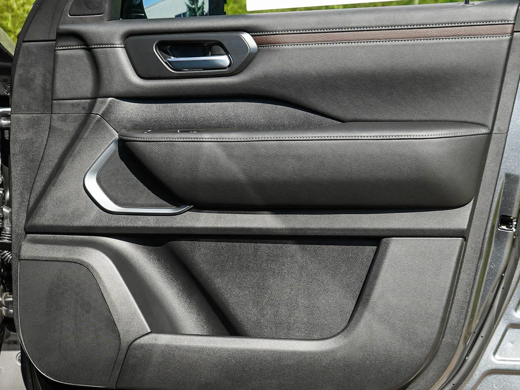 New 2026 Gun Metallic Nissan Platinum image 11