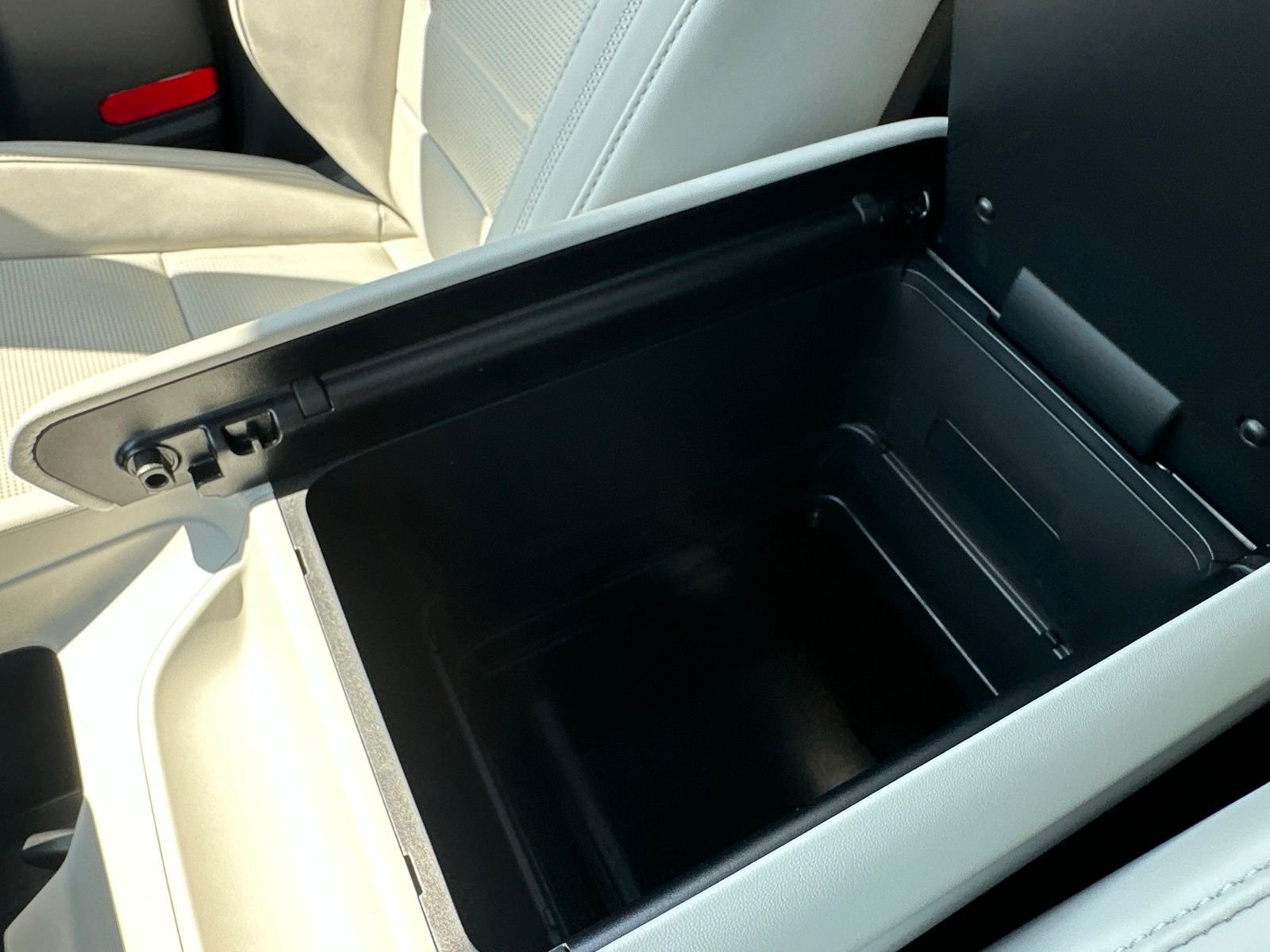 New 2027 Silver Hyundai Calligraphy AWD image 81
