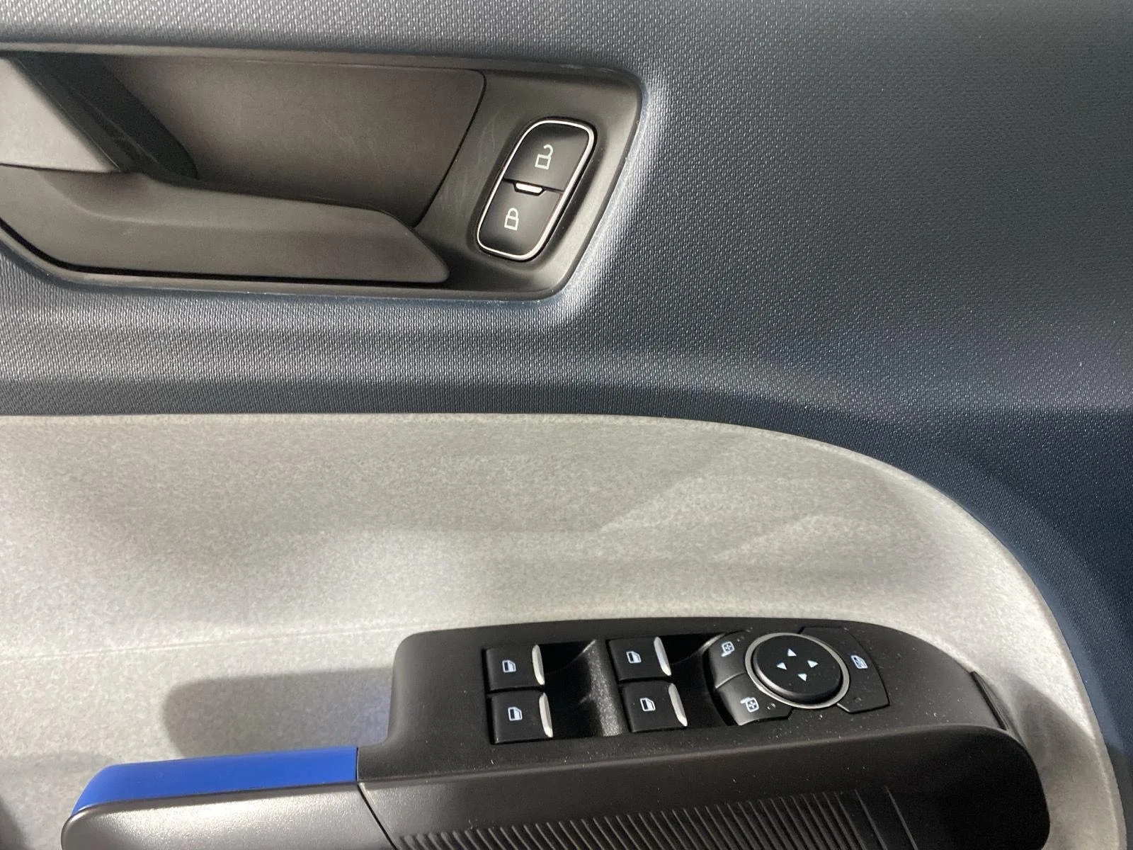 New 2025 White Metallic Ford XLT image 11