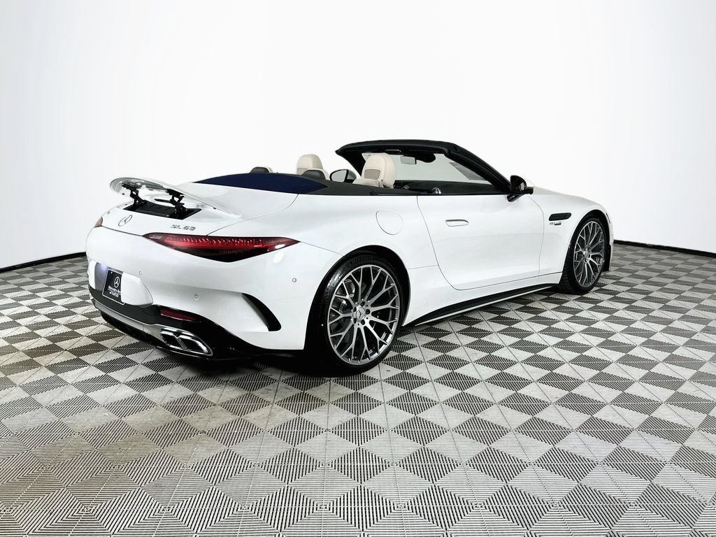 New 2027 MANUFAKTUR Moonlight White Metallic Mercedes-Benz SL 63 AMG® image 39