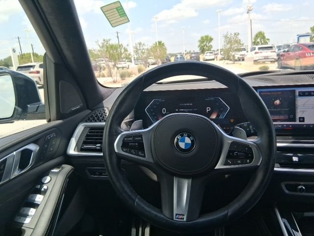 Used 2024 Gray BMW xDrive40i image 9