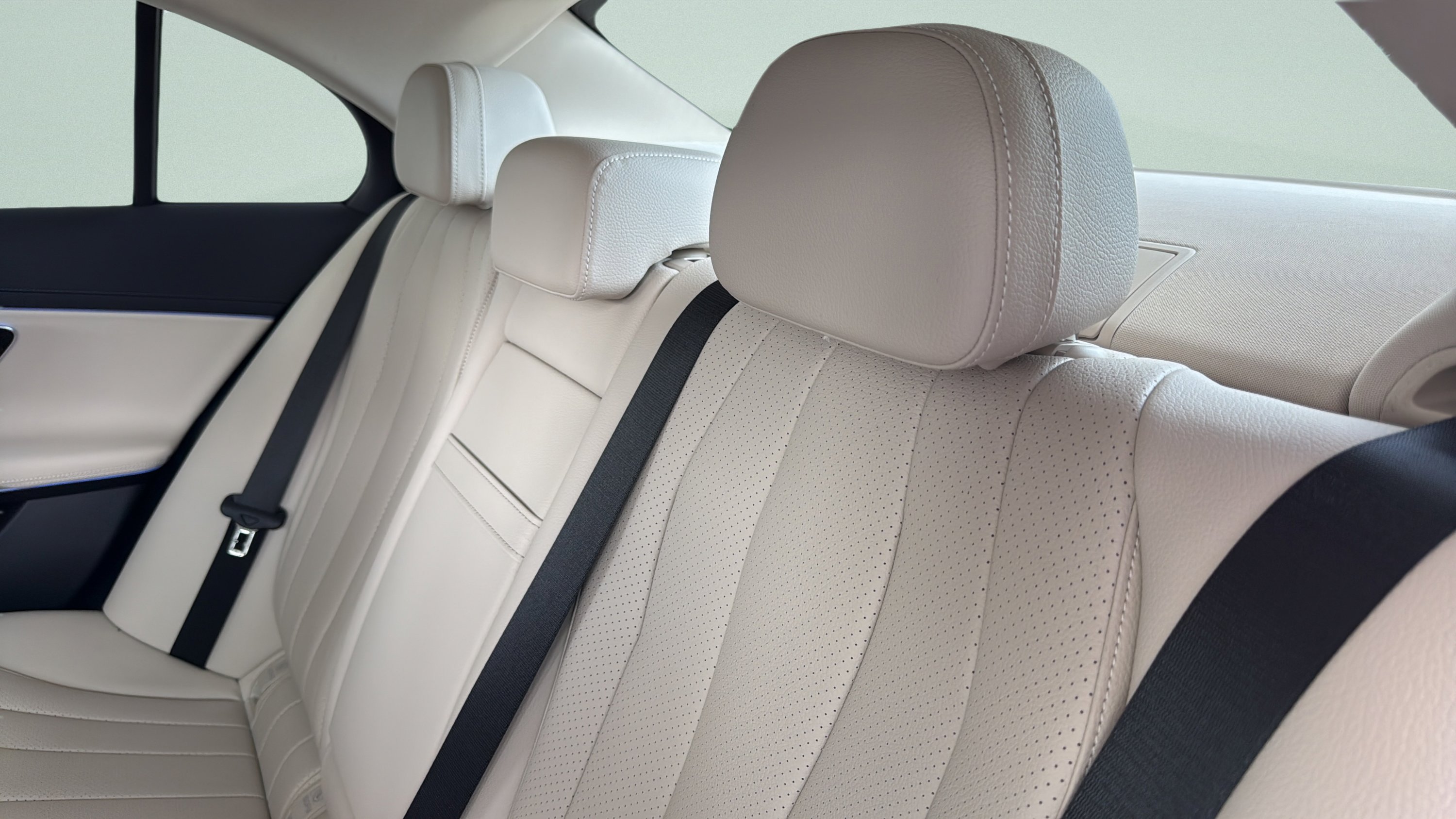 New 2026 Polar White Mercedes-Benz E 350 image 20