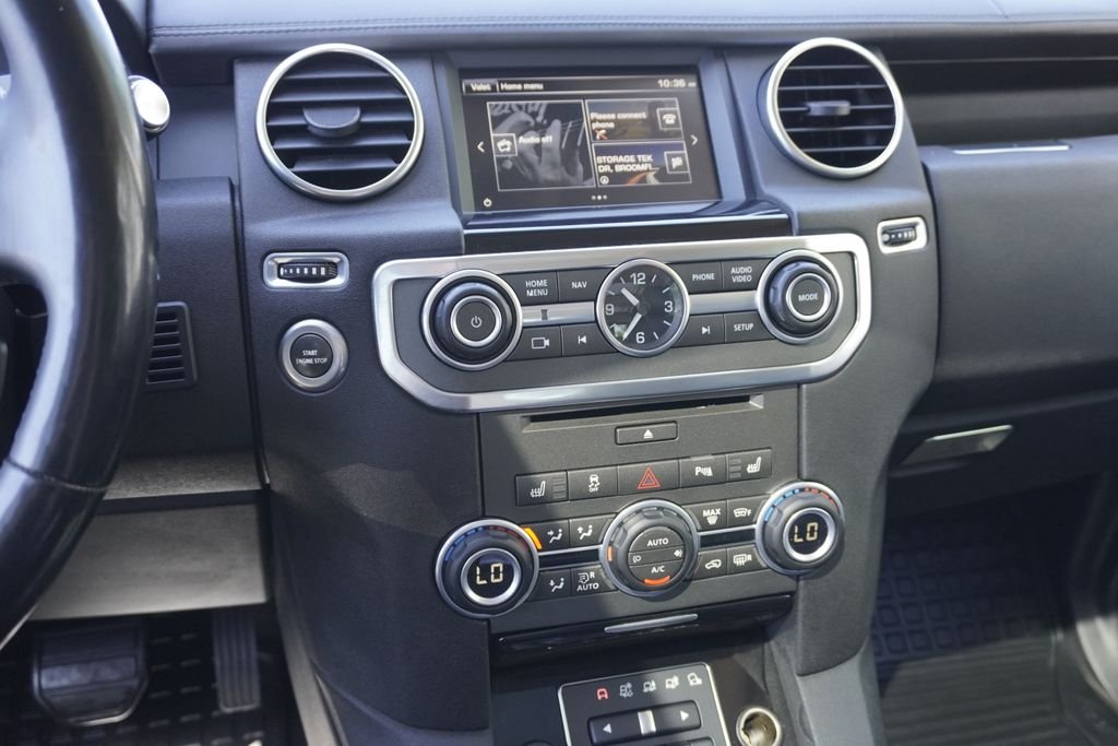 Used 2016 Gray Land Rover HSE image 15