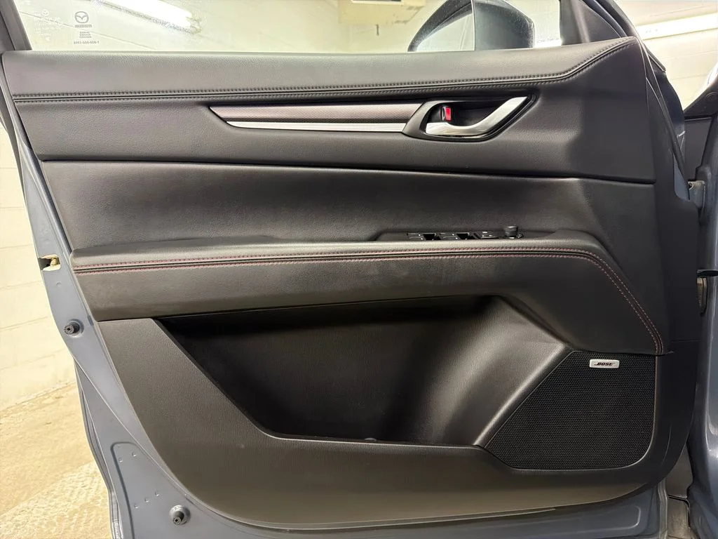 Used 2024 Gray Mazda 2.5 S Carbon Edition AWD image 17