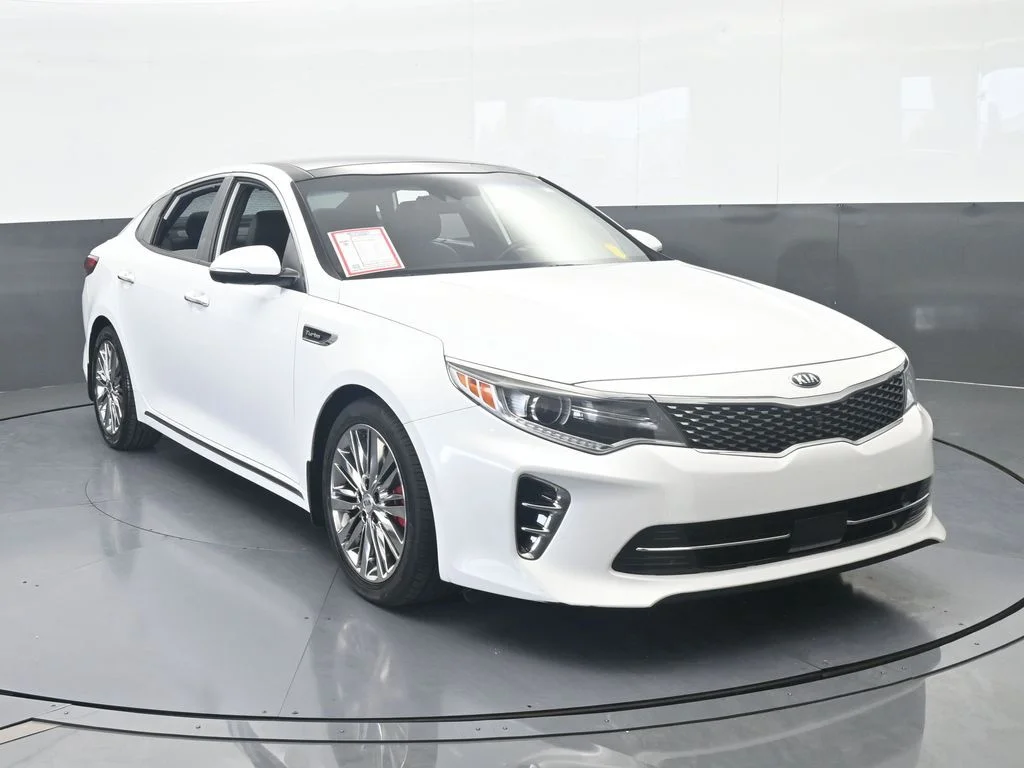 Used 2016 Snow White Pearl Kia SXL image 9