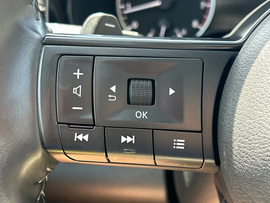 Certified Used 2025 White Nissan SV image 29