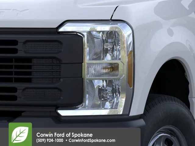 New 2026 Oxford White Ford XL image 18