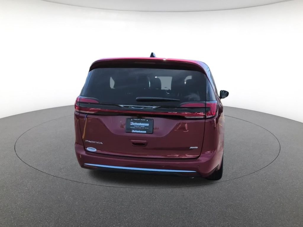 New 2027 Red Hot Pearl-Coat Exterior Paint Chrysler  image 6