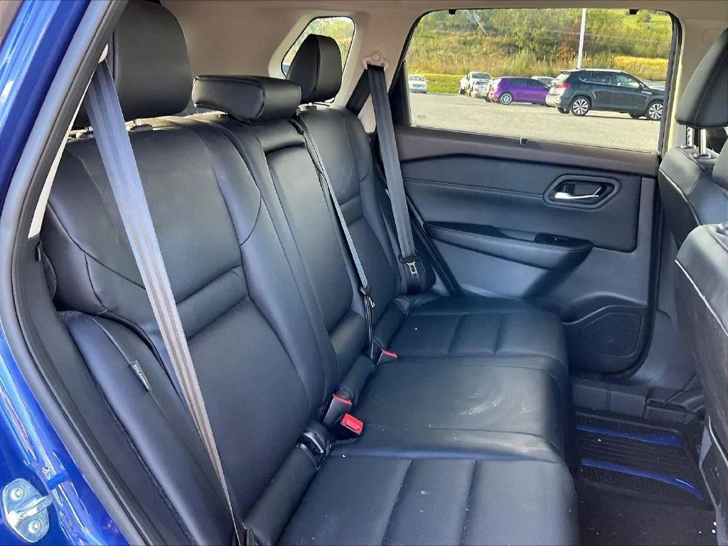 Used 2023 Caspian Blue Nissan SV image 6